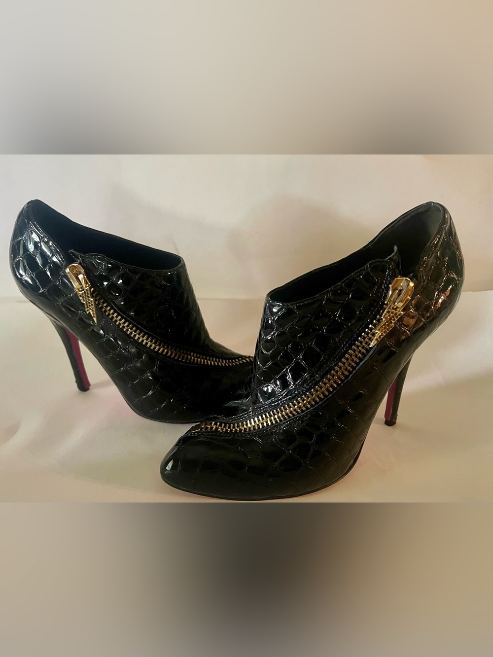 Betsy Johnson Women's Black Patent Croc gold lightning bolt Zip Stiletto Booties